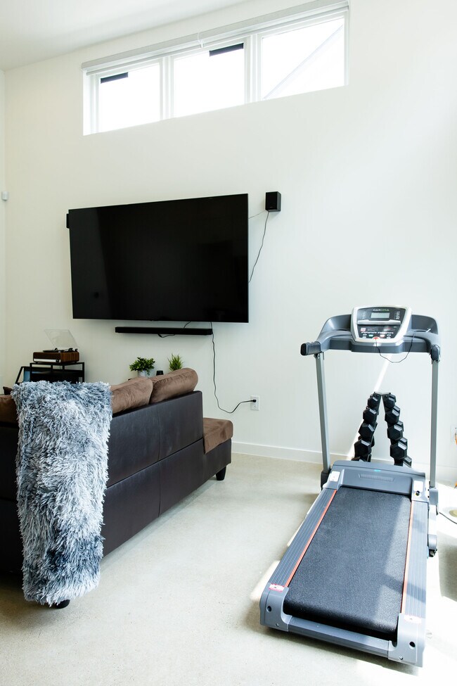 Building Photo - 507 S Park Dr