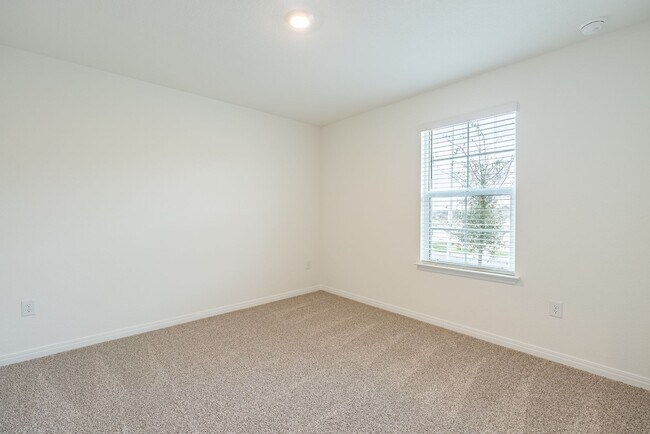 Building Photo - Beautiful 4 bedroom, 2.0 bathroom home in Leander!!!