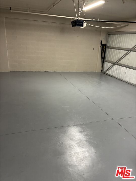 Building Photo - 2340 Century Hill