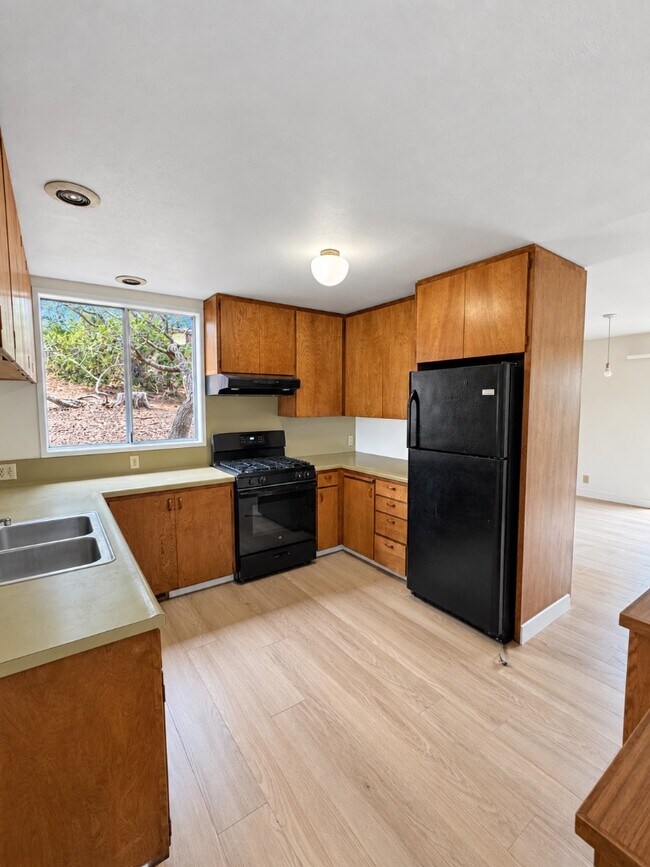 Building Photo - 309 Mar Vista Dr
