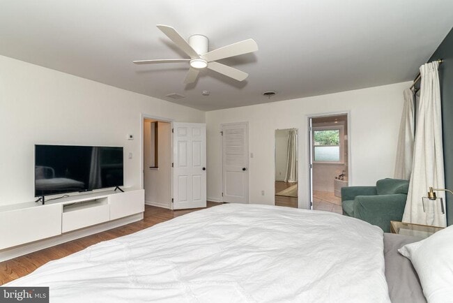 Building Photo - 1800 Lark Ln