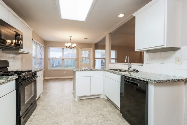 Building Photo - 3219 Candlepine Dr