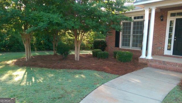 Building Photo - 208 Autumn Trail Way