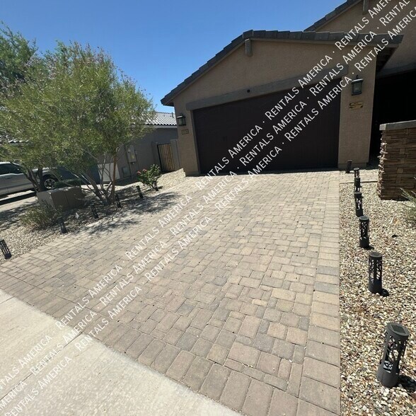 Building Photo - 1578 S 224th Ln