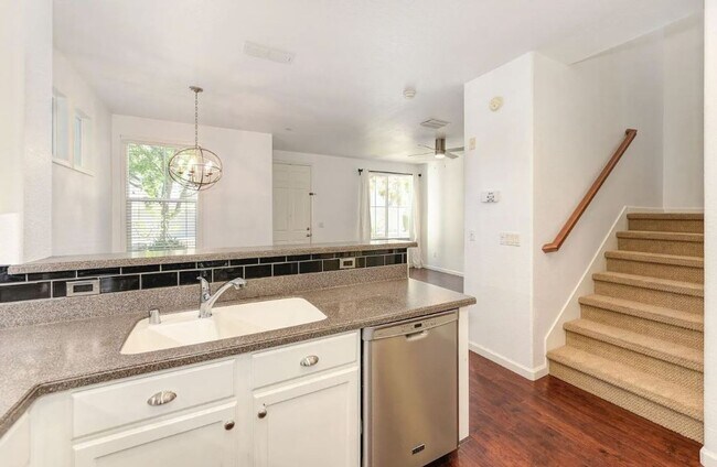 Building Photo - Experience Esplanade! Premier Townhome Com...