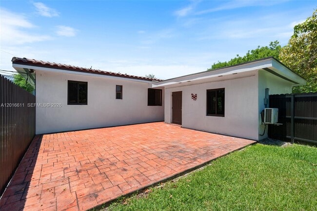 Building Photo - 1025 Sylvania Blvd