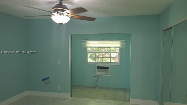 Building Photo - 202 Canterbury I