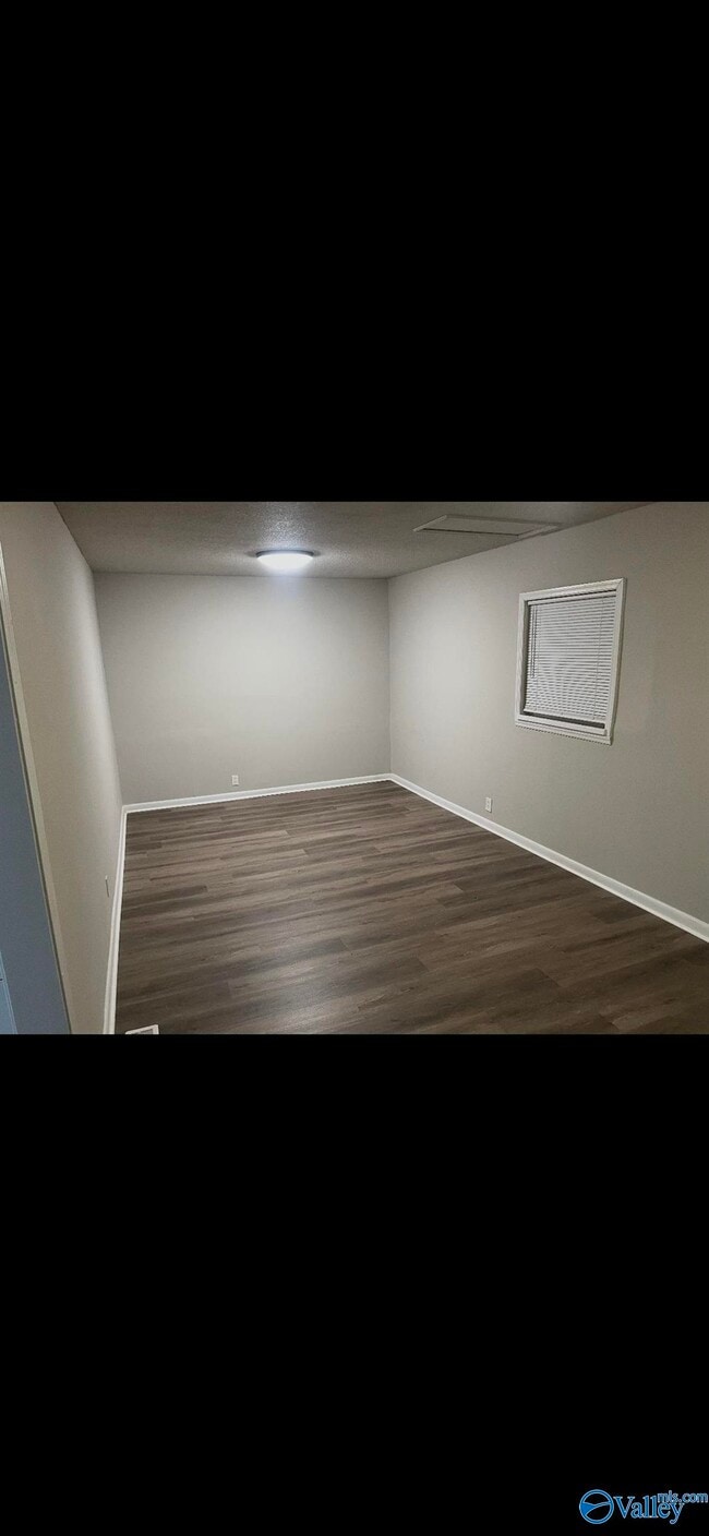 Building Photo - 4708 Dahlia Dr NW