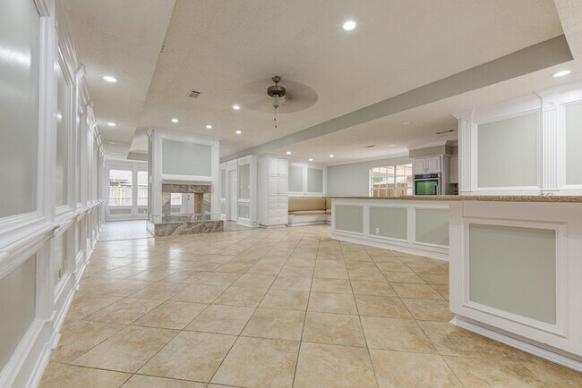 Building Photo - 15118 Chaseridge Dr