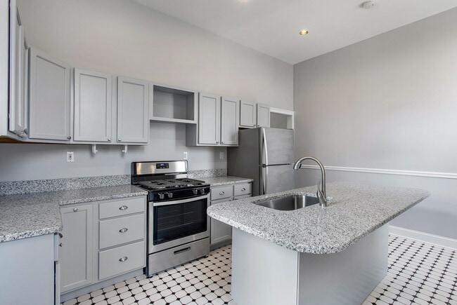 Building Photo - 2602 W Grace St