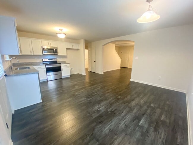 Building Photo - 4 bed, 3 bath built in 2021 in Somerville
