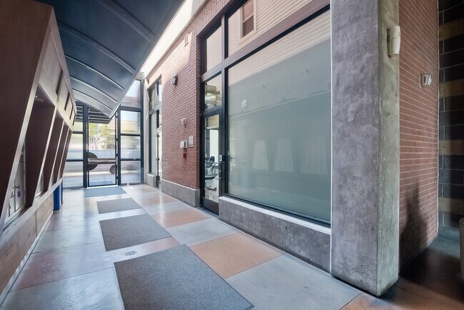 Building Photo - 777 6th Ave