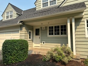 Building Photo - Custom 1 bedroom apartment in downtown Eug...