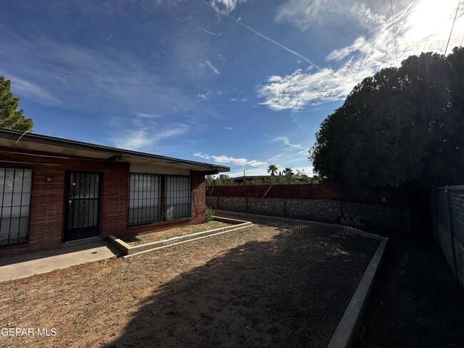 Building Photo - 5202 Cornell Ave