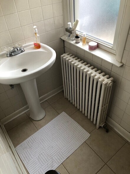 Building Photo - 514 Semple St