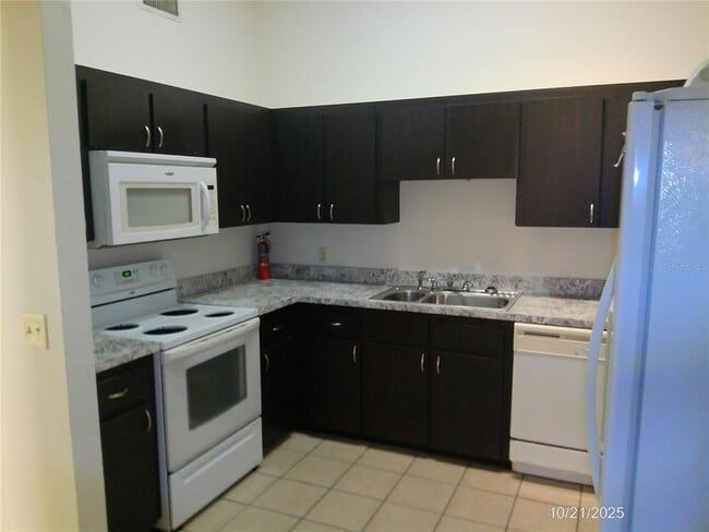 Building Photo - 5146 Cimarron Dr