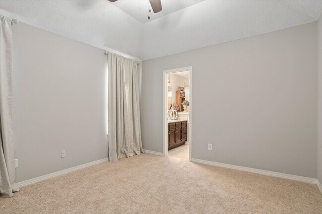 Building Photo - 1051 McNeil Ave