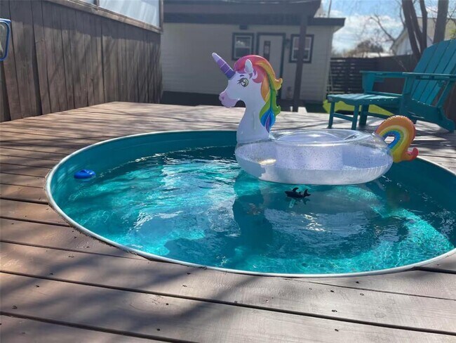 Building Photo - 1406 Brentwood St