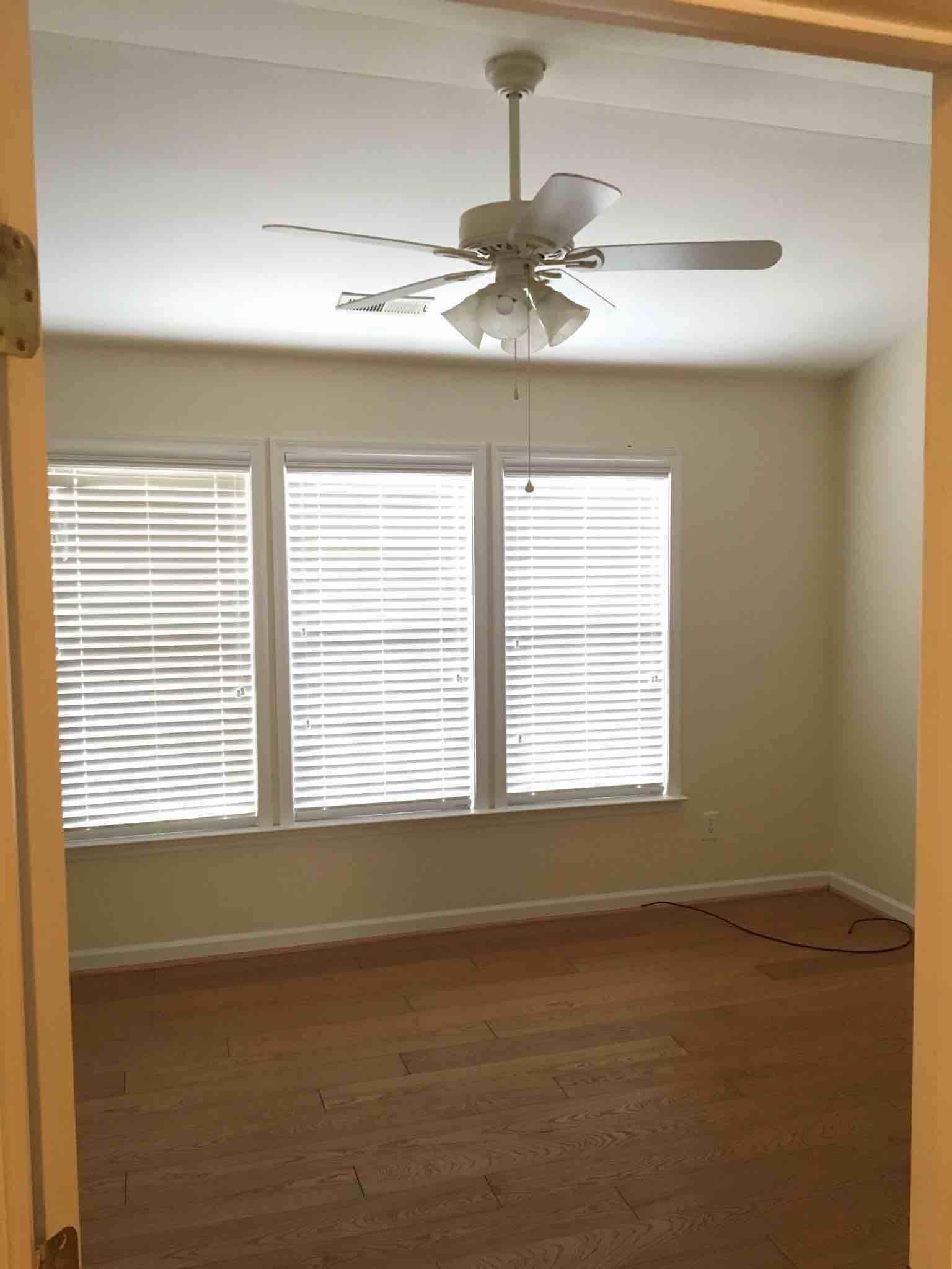 Vaulted ceiling in master bedroom. - 7042 Mead Lane