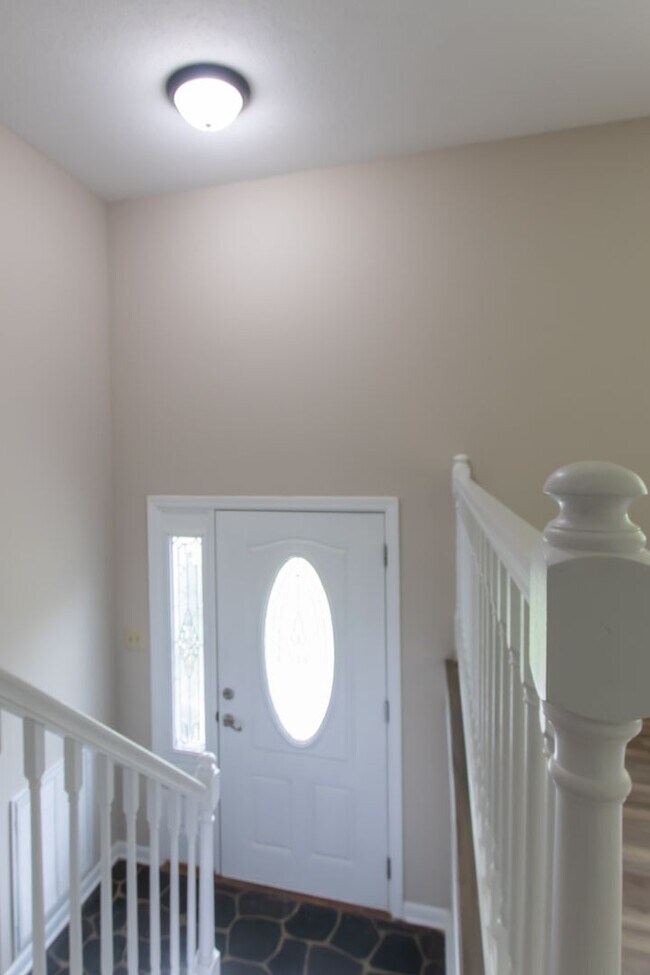 Building Photo - ONE YEAR LEASE WITH POSSIBLE LEASE PURCHAS...