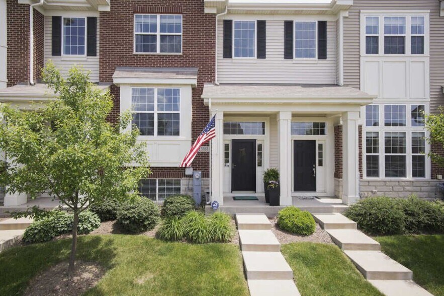 Front Entrance - 15353 Sheffield Square Pkwy