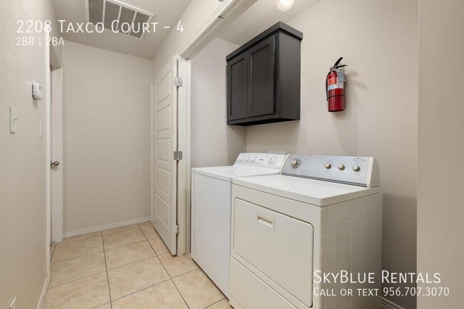 Building Photo - 2208 Taxco Ct