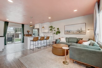 Building Photo - 3483 S Glencoe St