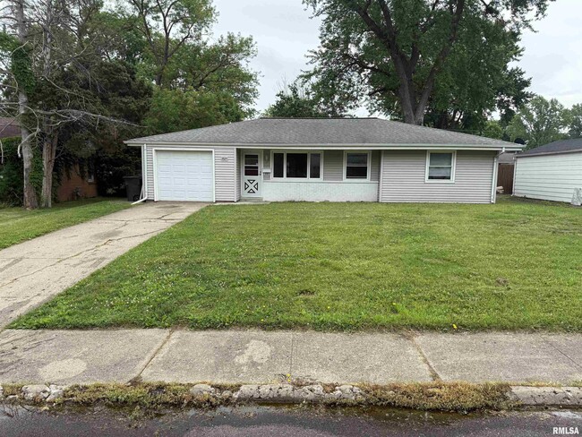 Primary Photo - 2624 N Renwood Ave