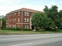 Building Photo - 1 BR, 3rd floor Apartment in Downtown Greensboro, Water & Heat Included