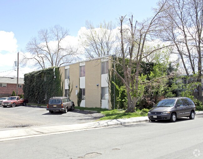 Building Photo - 5380 S Elati St