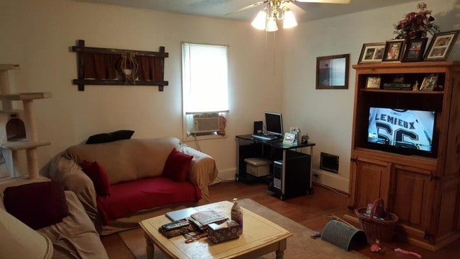 Building Photo - 176 Jackson St