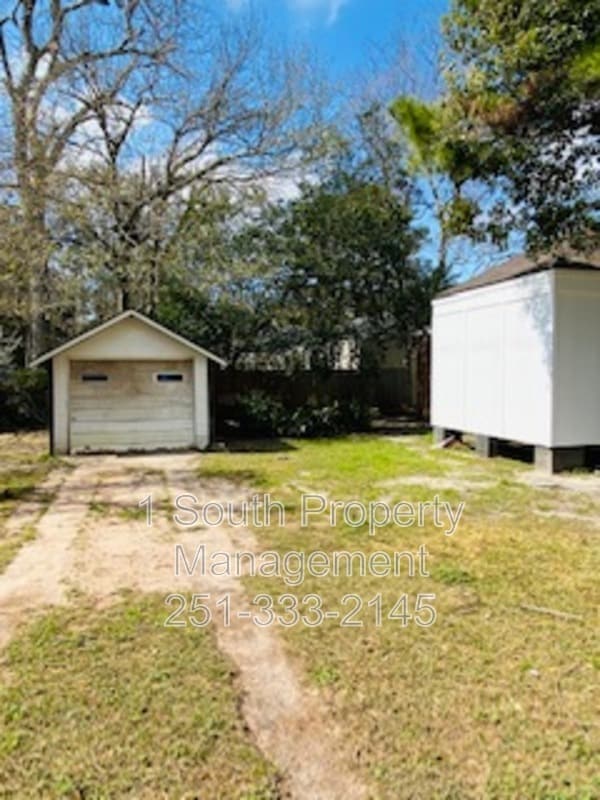 Building Photo - 2651 Foreman Cir