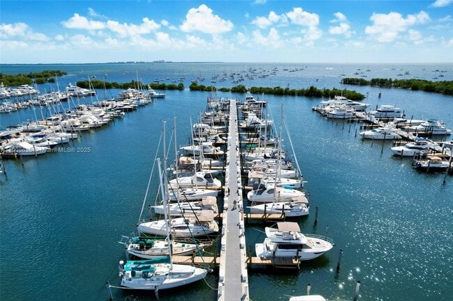 Building Photo - 2678 Tigertail Ave