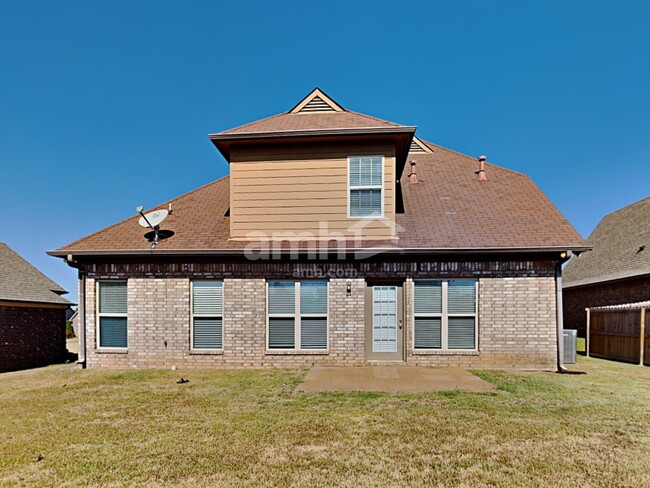 Building Photo - 8613 S Trinity Park Dr