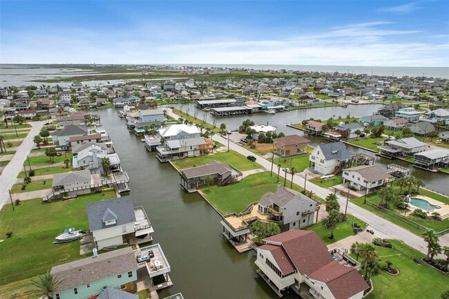Building Photo - 21812 Frio Dr