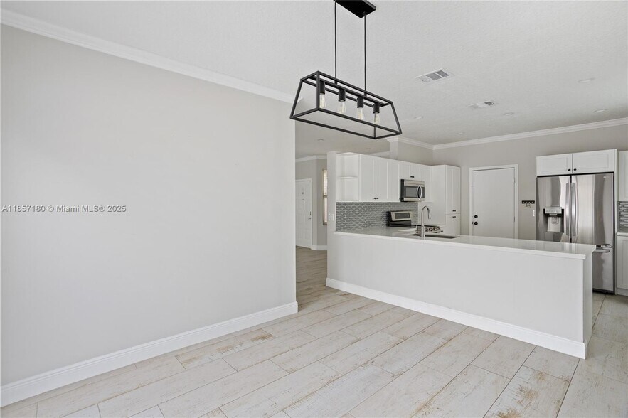 Building Photo - 15141 SW 49th St