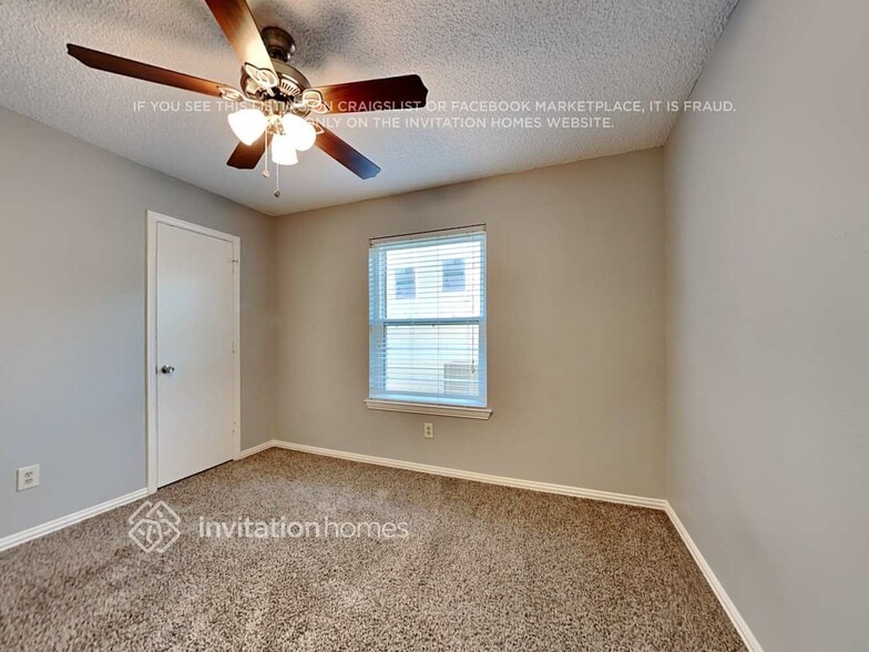 Building Photo - 6476 Green Ridge Dr