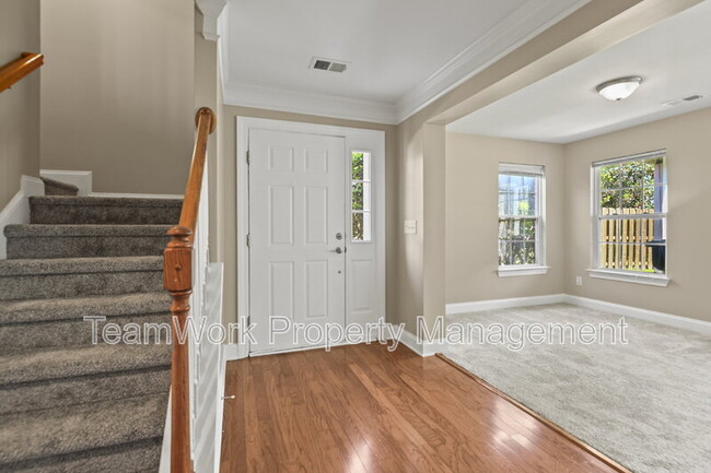 Building Photo - 9034 Parlor Dr