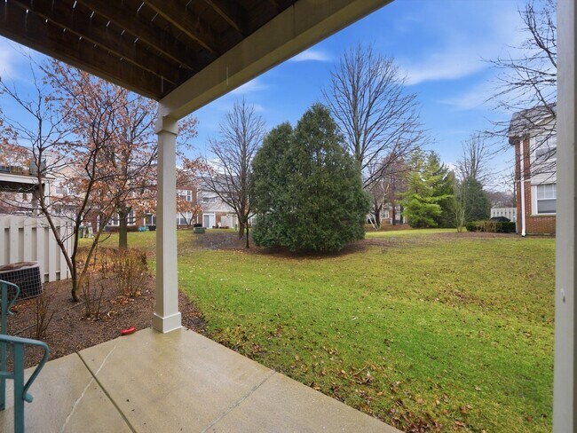 Building Photo - 399 Pine Lake Cir