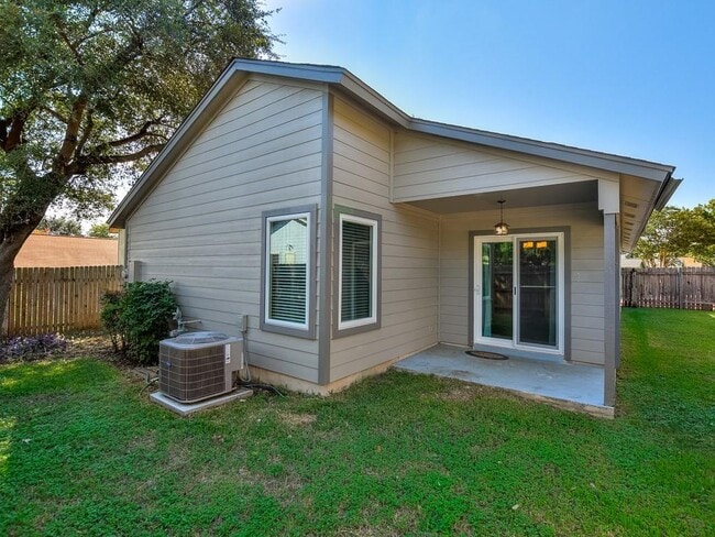 Building Photo - 13019 Emma Lee Ave