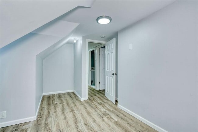 Building Photo - 1070 Gravel Rd