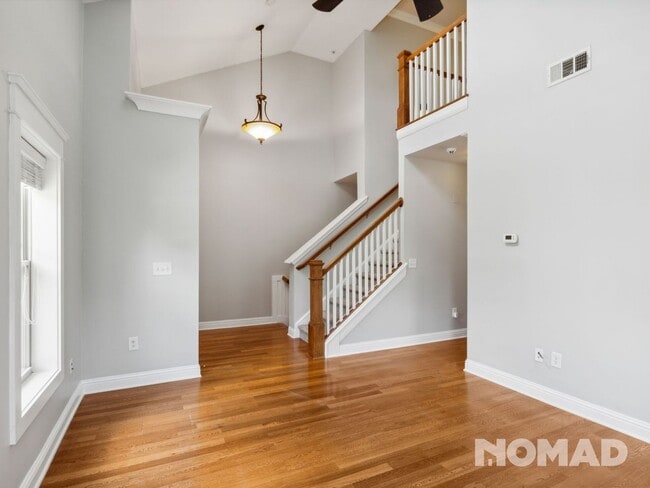 Building Photo - Cozy 2 Bedroom/2.5 Bath Townhome in Atlanta