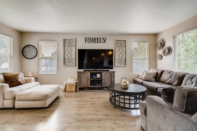 Building Photo - Beautiful Home In Wolf Creek