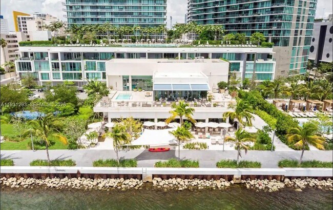 Building Photo - 501 NE 31st St