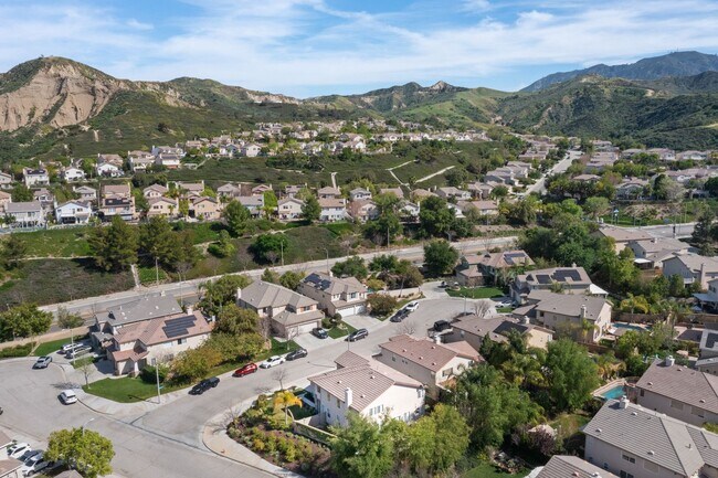 Building Photo - 26523 Starling Ct