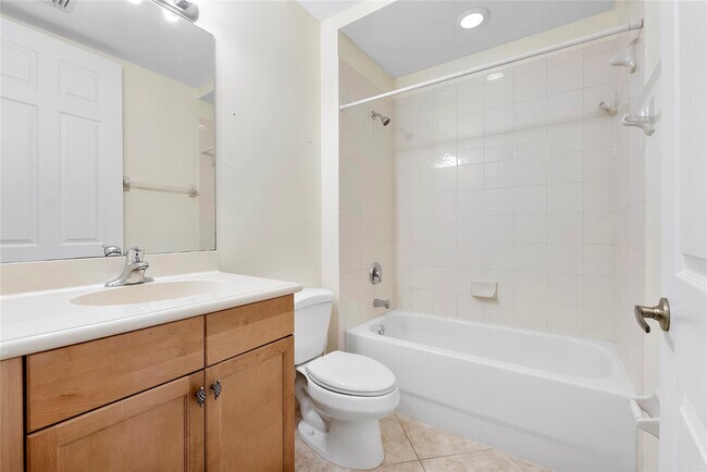 Building Photo - 8287 NW 128th Ln