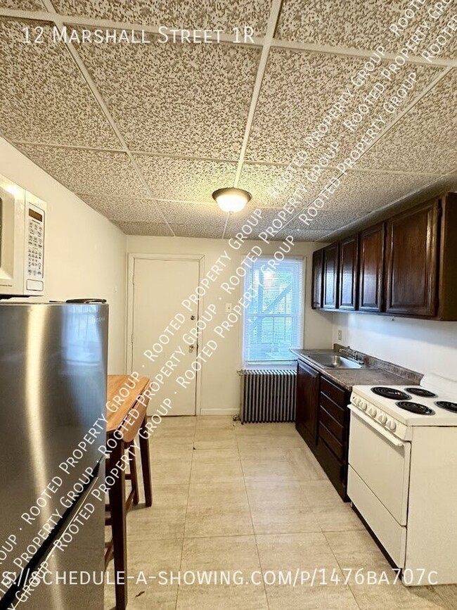 Building Photo - Studio Apartment Near RPI-- Furnishings In...