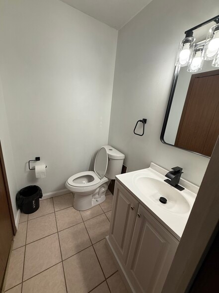 Building Photo - 1544 Cedarwood Dr