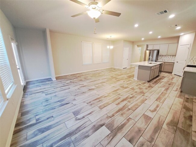 Building Photo - 309 Toddy Wy