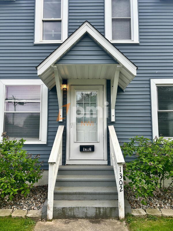 Building Photo - 1302 2nd St